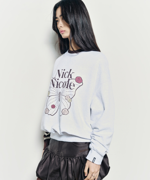 NICK&NICOLE(ニックアンドニコール)の「BUTTERFLY ROSE SIGNATURE SWEATSHIRT_MELANGE BROWN(スウェット・レディース・その他・FREE)」の2枚目の写真