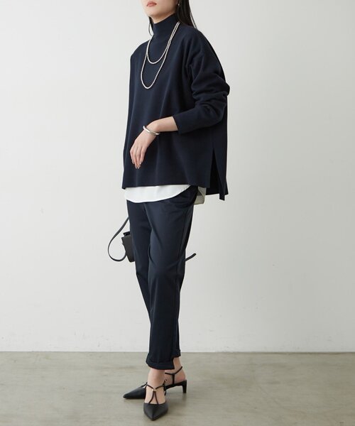 LOUNGEDRESS(ラウンジドレス)の「裾ねじりパンツ(その他パンツ・レディース・ベージュ/ネイビー/ブラック/ライトグレー・X-SMALL/MEDIUM/SMALL/LARGE)」の21枚目の写真