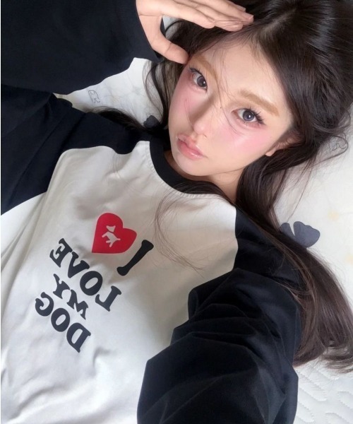 SHEPP(シープ)の「【26年春新作】ラブロゴプリントラグランロンT(Tシャツ/カットソー・レディース・ホワイト・M/L)」の1枚目の写真