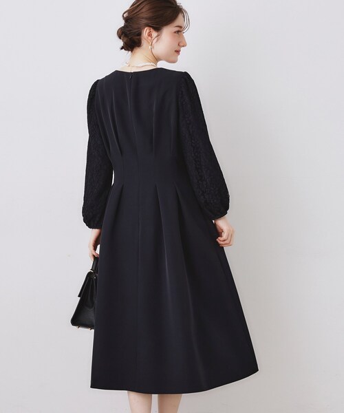 couture brooch（クチュールブローチ）の「【ハレの日・通勤】レース袖タックフレアワンピース（ワンピース・レディース・サンドベージュ/ネイビー・36/38/40/42）」の18枚目の写真