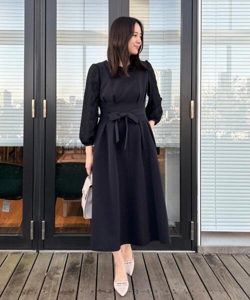 couture brooch（クチュールブローチ）の「【ハレの日・通勤】レース袖タックフレアワンピース（ワンピース・レディース・サンドベージュ/ネイビー・36/38/40/42）」の19枚目の写真