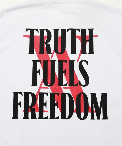 VANQUISH（ヴァンキッシュ）の「VANQUISH / ヴァンキッシュ Truth Fuels Freedom 半袖Tシャツ（Tシャツ/カットソー・メンズ・ホワイト/ブラック・M/L）」の7枚目の写真