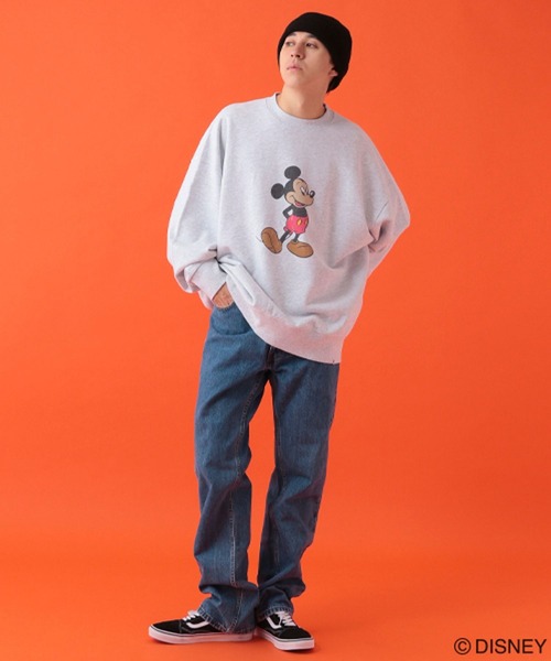GEORGE'S（ジョージズ）の「【DISNEY】ミッキーマウス／クルーネックウラケ【UNISEX】（スウェット・メンズ・杢グレー/チャコールグレー・LARGE/MEDIUM）」の4枚目の写真