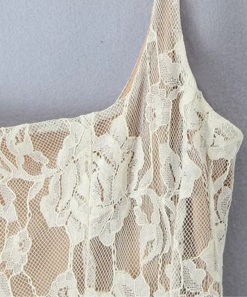 LA POMME petit(ラポミ・プチ)の「Texture Lace Waisted Cami Dress(ワンピース・レディース・アイボリー/ブラック・MEDIUM/SMALL/LARGE)」の3枚目の写真