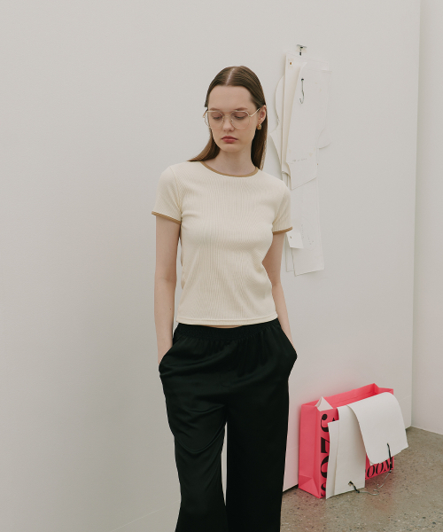 320SHOWROOM(320ショールーム)の「Ribbed Color-Blocked Short Sleeve T Cream(Tシャツ/カットソー・レディース・その他・ONE SIZE)」の4枚目の写真
