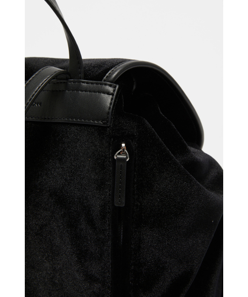 COURONNEの「Buttony Backpack 24 Velvet_RCBBX25645BKX(バックパック/リュック・レディース・ブラック・FREE)」の10枚目の写真