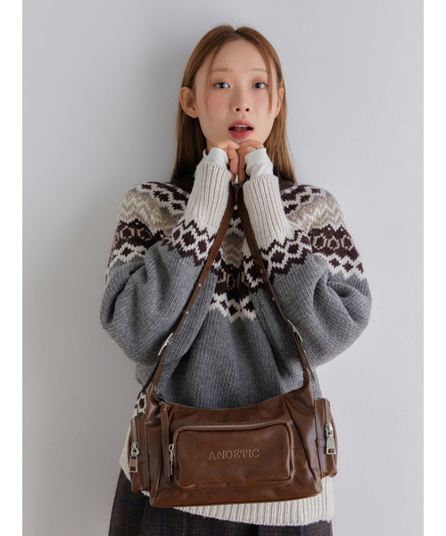 ANOETIC(アノエティック)の「ANC POCKET BAG_BROWN(ショルダーバッグ・レディース・ブラウン・FREE)」の2枚目の写真