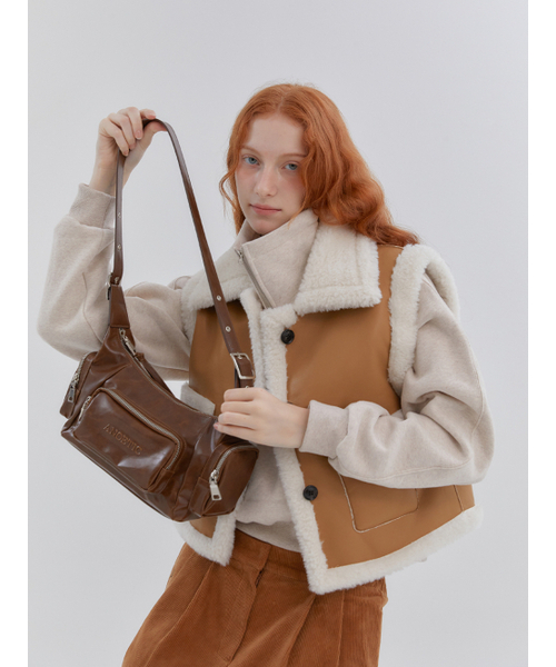 ANOETIC(アノエティック)の「ANC POCKET BAG_BROWN(ショルダーバッグ・レディース・ブラウン・FREE)」の4枚目の写真