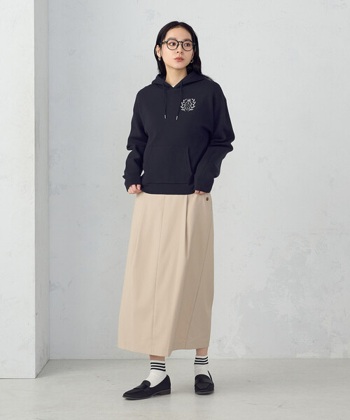 COMME CA ISM（コムサイズム）の「エンブレムロゴ フードニットパーカー（パーカー・レディース・ネイビー/アイボリー・FREE）」の8枚目の写真