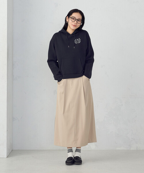 COMME CA ISM（コムサイズム）の「エンブレムロゴ フードニットパーカー（パーカー・レディース・ネイビー/アイボリー・FREE）」の9枚目の写真