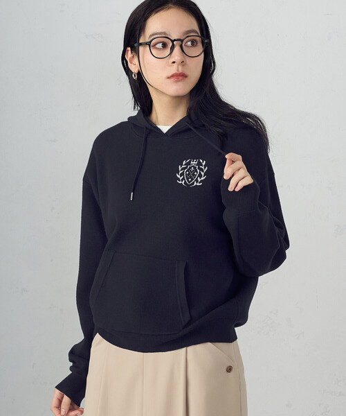 COMME CA ISM（コムサイズム）の「エンブレムロゴ フードニットパーカー（パーカー・レディース・ネイビー/アイボリー・FREE）」の11枚目の写真