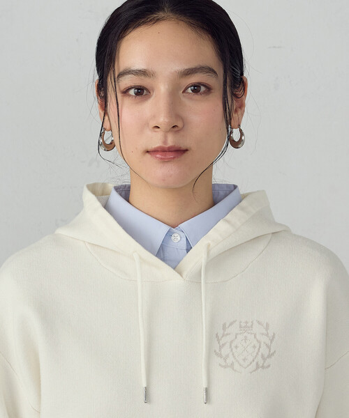 COMME CA ISM（コムサイズム）の「エンブレムロゴ フードニットパーカー（パーカー・レディース・ネイビー/アイボリー・FREE）」の15枚目の写真