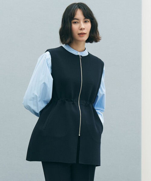 UNFILO（アンフィーロ）の「【セレモニー】BEAUTY FORM KNIT ZIPジレ（ベスト・レディース・ネイビー系/ブラック系/ベージュ系・SMALL/LARGE/MEDIUM）」の3枚目の写真