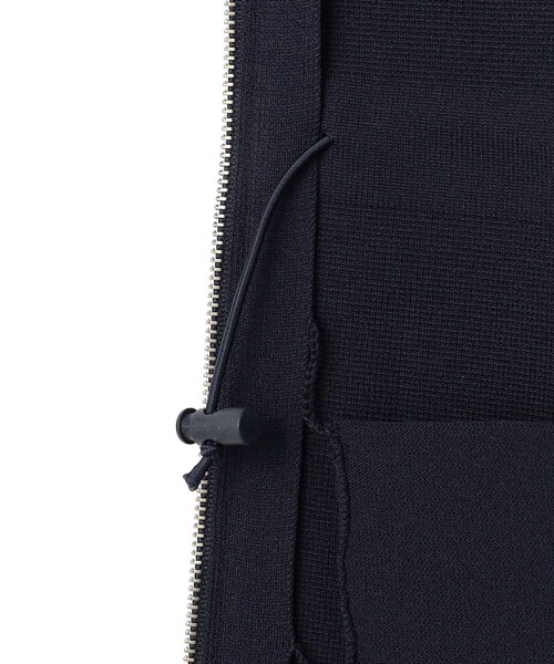 UNFILO（アンフィーロ）の「【セレモニー】BEAUTY FORM KNIT ZIPジレ（ベスト・レディース・ネイビー系/ブラック系/ベージュ系・SMALL/LARGE/MEDIUM）」の10枚目の写真