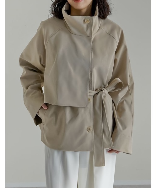 Re:EDIT（リエディ）の「[2026S/S COLLECTION]スタンドカラーミドル丈トレンチコート（トレンチコート・レディース・ブラック/アイボリー/カーキ/ベージュ・MEDIUM/LARGE）」の4枚目の写真