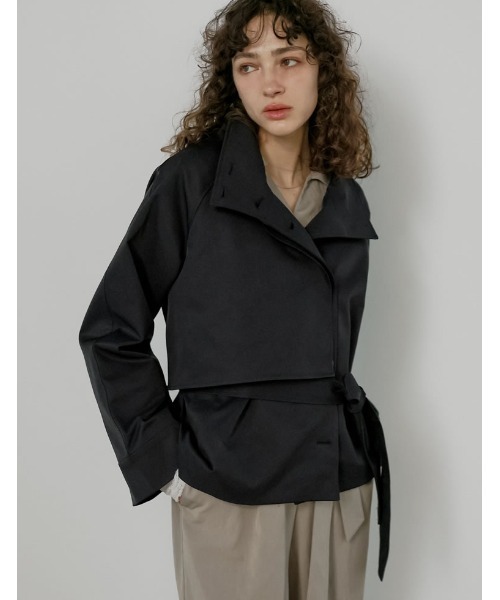 Re:EDIT（リエディ）の「[2026S/S COLLECTION]スタンドカラーミドル丈トレンチコート（トレンチコート・レディース・ブラック/アイボリー/カーキ/ベージュ・MEDIUM/LARGE）」の8枚目の写真