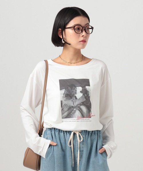 BAYFLOW（ベイフロー）の「[サラッとした肌触り]スムースタッチロゴロンT（Tシャツ/カットソー・レディース・オフホワイト/グレイッシュベージュ/ホワイト系/ネイビー/ブラウン・MEDIUM/SMALL）」の22枚目の写真