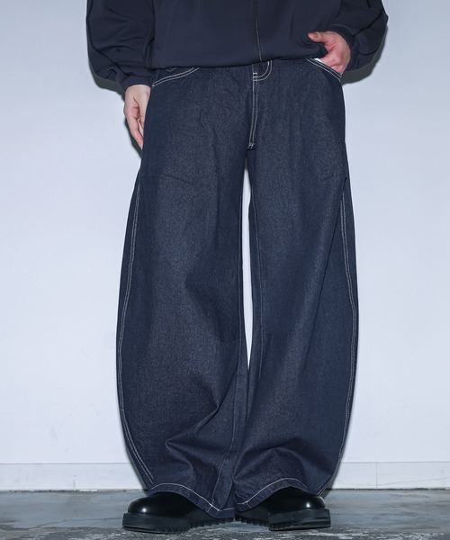 MDR(エムディアール)の「バレルレッグ カーブシルエット デニムパンツ(デニムパンツ・メンズ・ネイビー/ブルー/ブラック・L/M)」の1枚目の写真