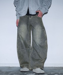 MDR（エムディアール）の「『バレルレッグ カーブシルエット デニムパンツ』（デニムパンツ）」