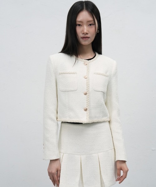 GENERAL IDEA（ジェネラルアイデア）の「【GENERAL IDEA】クロップツイードジャケット / trimming crop tweed jacket（ノーカラージャケット・レディース・ブラック/ホワイト・S/L/M）」の3枚目の写真