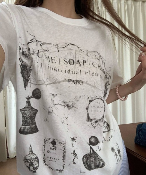 c.u.l（シーユーエル）の「パフューム イラストプリント Tシャツ カットソー culw891（Tシャツ/カットソー・レディース・ホワイト/ブラック・FREE）」の5枚目の写真