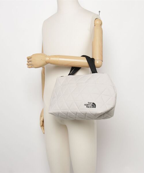 THE NORTH FACE(ザノースフェイス)の「ザ ノース フェイス THE NORTH FACE Geoface Box Tote ジオフェイスボックストート(トートバッグ・メンズ・その他・ONE SIZE)」の6枚目の写真