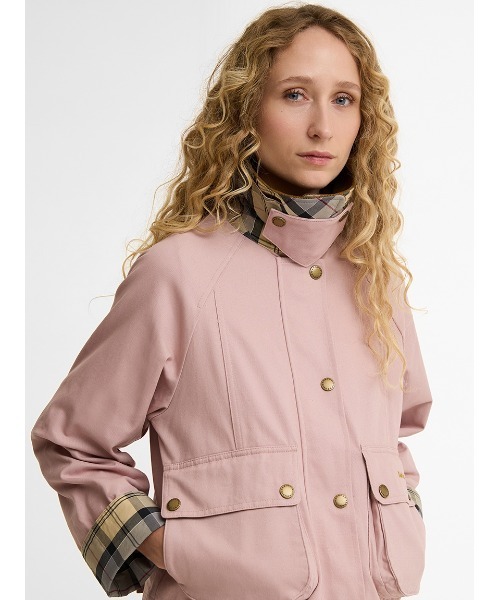 Barbour(バブアー)の「CROPPED BEADNELL / クロップド ビードネル カジュアルジャケット(レディース)(ブルゾン・レディース・パープル/クリーム/オリーブ/ピンク・10/8)」の15枚目の写真