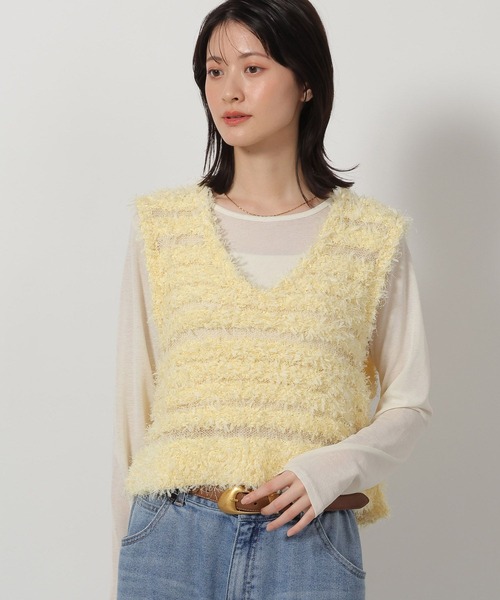 LAKOLE（ラコレ）の「チュールヤーンニットベスト / 657251（ベスト・レディース・アイボリー/イエロー/チャコール・FREE）」の3枚目の写真