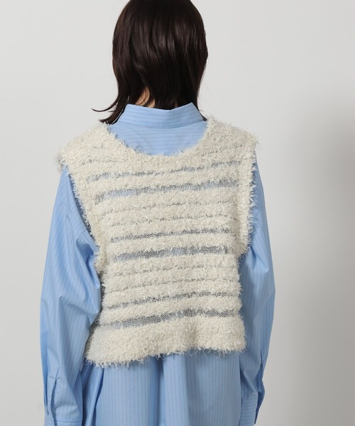 LAKOLE（ラコレ）の「チュールヤーンニットベスト / 657251（ベスト・レディース・アイボリー/イエロー/チャコール・FREE）」の6枚目の写真