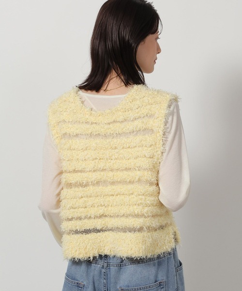 LAKOLE（ラコレ）の「チュールヤーンニットベスト / 657251（ベスト・レディース・アイボリー/イエロー/チャコール・FREE）」の11枚目の写真