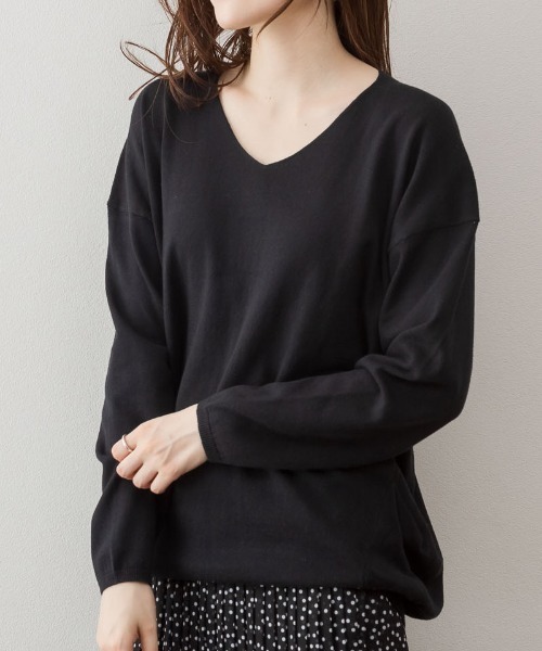 aity(アイティ)の「M-5L 綿ニット Vネックサイドタック ニットプルオーバー(ニット/セーター・レディース・バーガンディー/グレイッシュベージュ/ブラック/オフホワイト/ダークグリーン・4L~5L/LL~3L/M~L)」の3枚目の写真