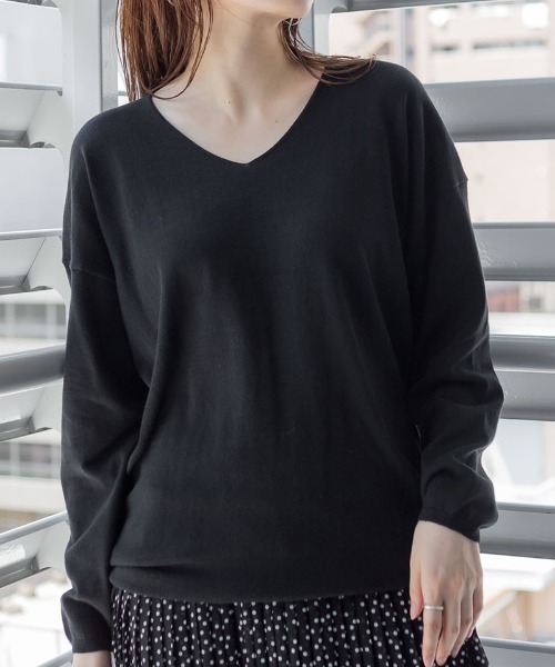 aity(アイティ)の「M-5L 綿ニット Vネックサイドタック ニットプルオーバー(ニット/セーター・レディース・バーガンディー/グレイッシュベージュ/ブラック/オフホワイト/ダークグリーン・4L~5L/LL~3L/M~L)」の10枚目の写真