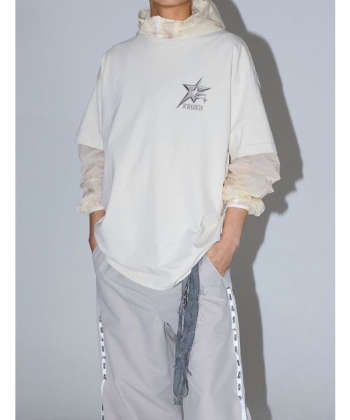 KRUXH(クルクス)の「ナイスプリントドロップショルダーTシャツパティベージュ(Tシャツ/カットソー・レディース・その他・1/2/3)」の2枚目の写真