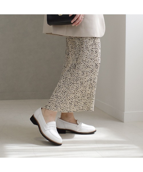 Pointer(shoes)(ポインター)の「【本革軽量】 定番ローファー(ローファー・レディース・ブラック系その他/ホワイト/ダークブラウン/ブラック・24.5cm/24cm/23.5cm/23cm/22.5cm/22cm)」の22枚目の写真