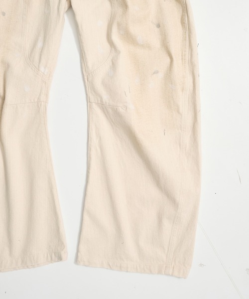CONZ(コンズ)の「paint curved jeans/ワイドパンツ/バルーンシルエット/NVRFR/ペイント(デニムパンツ・メンズ・アイボリー・3/2/1)」の5枚目の写真
