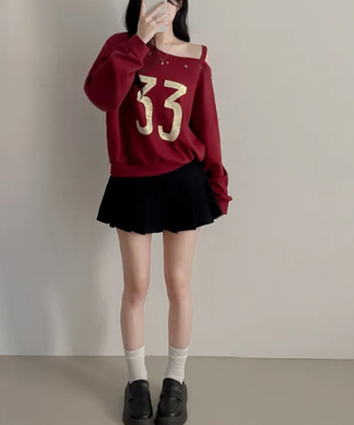 VIVID LADY(ビビッドレディー)の「ワンショルダー ナンバリング スウェット(スウェット・レディース・ワイン/ライトベージュ/チャコールグレー・FREE)」の14枚目の写真