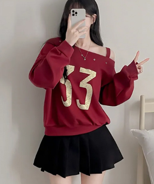 VIVID LADY(ビビッドレディー)の「ワンショルダー ナンバリング スウェット(スウェット・レディース・ワイン/ライトベージュ/チャコールグレー・FREE)」の11枚目の写真