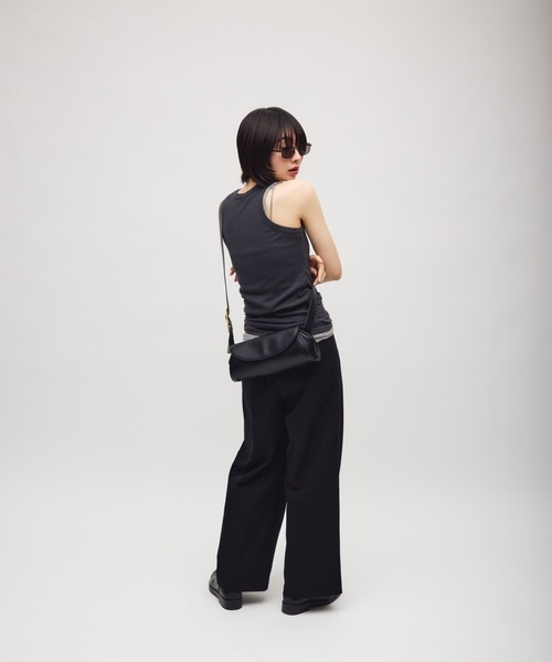 TONER(トナー)の「ラウンドロングミニショルダーバッグ/ワンショルダー/ロゴプレート付き(ショルダーバッグ・レディース・ブラウン/ブラック・FREE)」の21枚目の写真