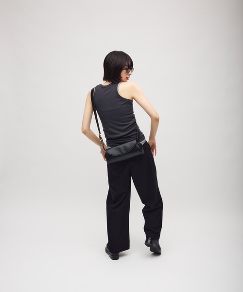 TONER(トナー)の「ラウンドロングミニショルダーバッグ/ワンショルダー/ロゴプレート付き(ショルダーバッグ・レディース・ブラウン/ブラック・FREE)」の22枚目の写真