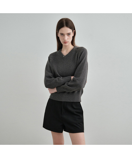 MONGDOL（モンドル）の「ソフトコットン Vネック ニットトップ MDKT127_8 Colors（ニット/セーター・レディース・チャコールグレー/ライトグレー/ブラック/ネイビー/ブラウン/ピンク/クリーム・F）」の3枚目の写真