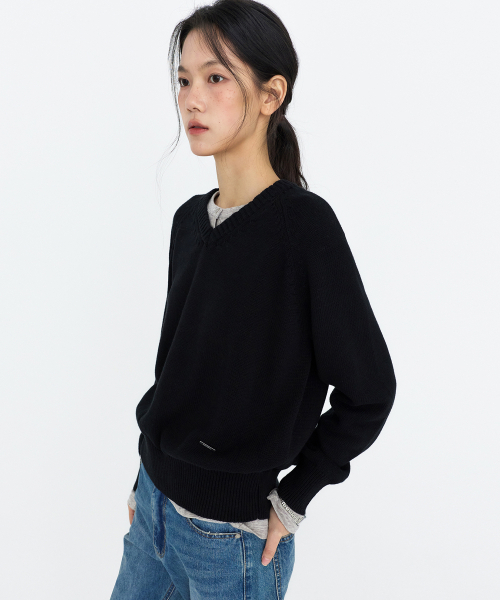 MONGDOL（モンドル）の「ソフトコットン Vネック ニットトップ MDKT127_8 Colors（ニット/セーター・レディース・チャコールグレー/ライトグレー/ブラック/ネイビー/ブラウン/ピンク/クリーム・F）」の13枚目の写真