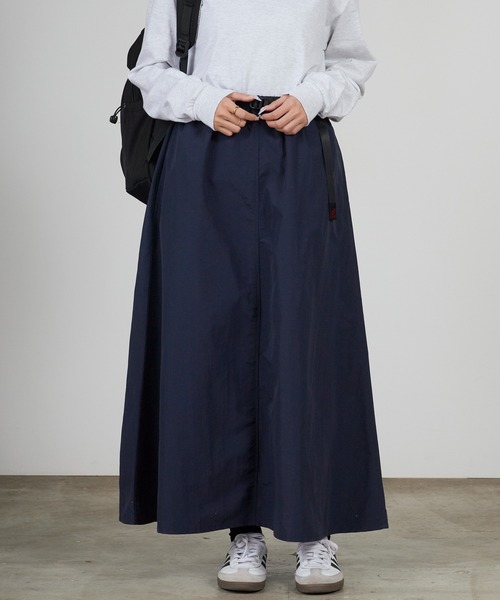 Gramicci(グラミチ)の「Gramicci/グラミチ NYLON FLARE SKIRT ロングスカート(スカート・レディース・ブラック/アイボリー/ブラウン/ライトグリーン/ダークネイビー・S/M/L)」の5枚目の写真