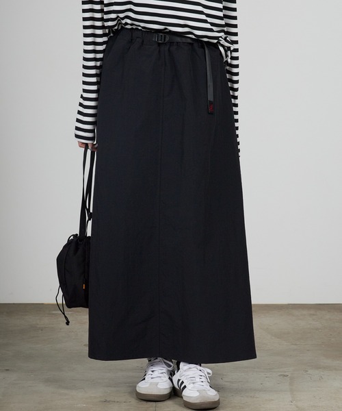 Gramicci（グラミチ）の「Gramicci/グラミチ NYLON FLARE SKIRT ロングスカート フレアスカート ナイロン 撥水 速乾 軽量 耐塩 2026年 夏 夏服 秋服（スカート・レディース・ブラック/アイボリー/ブラウン/ライトグリーン/ダークネイビー・S/M/L）」の21枚目の写真