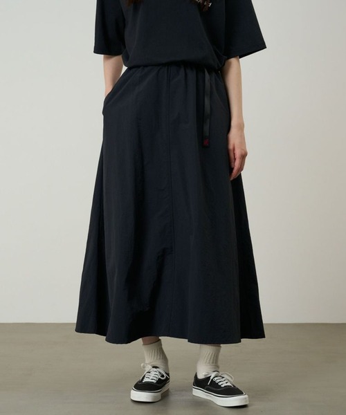 Gramicci（グラミチ）の「Gramicci/グラミチ NYLON FLARE SKIRT ロングスカート フレアスカート ナイロン 撥水 速乾 軽量 耐塩 2026年 夏 夏服 秋服（スカート・レディース・ブラック/アイボリー/ブラウン/ライトグリーン/ダークネイビー・S/M/L）」の19枚目の写真