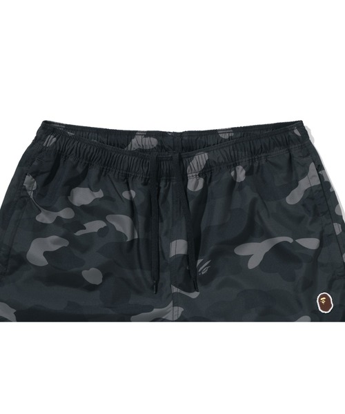 A BATHING APE(アベイシングエイプ)の「COLOR CAMO APE HEAD ONE POINT BEACH SHORTS(その他パンツ・メンズ・ブラック/グリーン/レッド/パープル・X-LARGE/SMALL/XX-LARGE/MEDIUM/LARGE)」の13枚目の写真