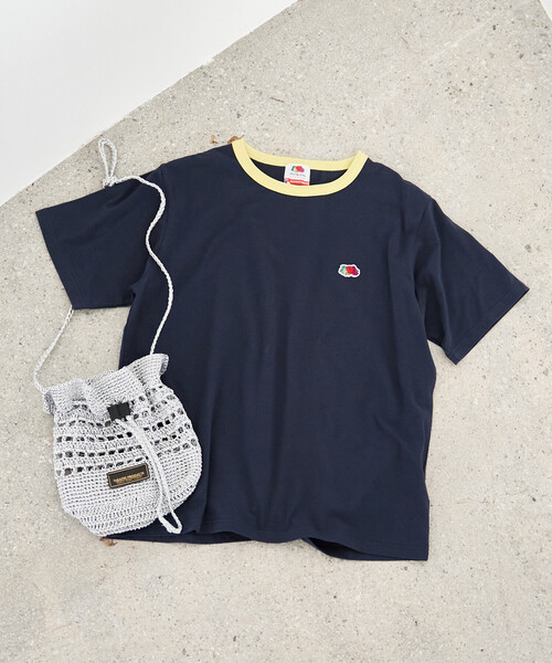 FREAK'S STORE（フリークスストア）の「FRUIT OF THE LOOM × FREAK'S STORE/フルーツオブザルーム 別注 ベーシック半袖Tシャツ（Tシャツ/カットソー・レディース・オフホワイト/ネイビー/レッド/ブラウン/ブラック・MEDIUM/SMALL）」の4枚目の写真