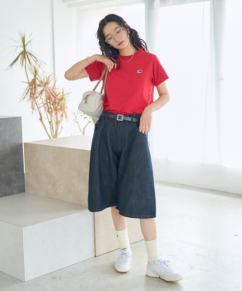 FREAK'S STORE(フリークスストア)の「FRUIT OF THE LOOM × FREAK'S STORE/フルーツオブザルーム 別注 ベーシック半袖Tシャツ(Tシャツ/カットソー・レディース・オフホワイト/ネイビー/レッド/ブラウン/ブラック・MEDIUM/SMALL)」の15枚目の写真