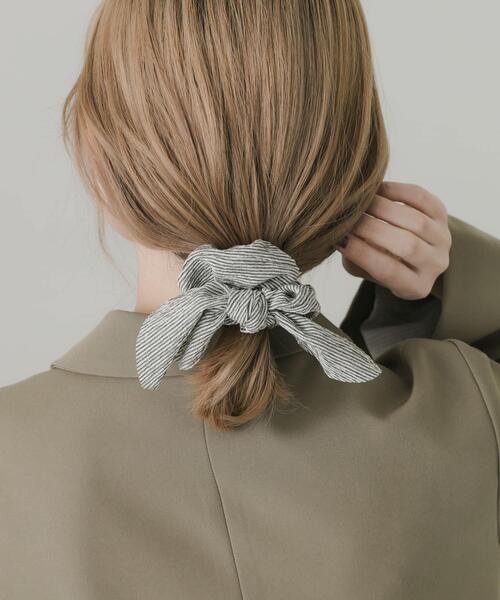 SMELLY(スメリー)の「ストライプリボンシュシュ(シュシュ・レディース・ブラック系その他・-)」の4枚目の写真