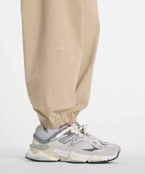 NEW BALANCE(ニューバランス)の「NB GREY ジョガーパンツ(スウェットパンツ・メンズ・グリーン/スミクロ/ベージュ・SMALL/MEDIUM/LARGE/X-LARGE/XX-LARGE)」の13枚目の写真