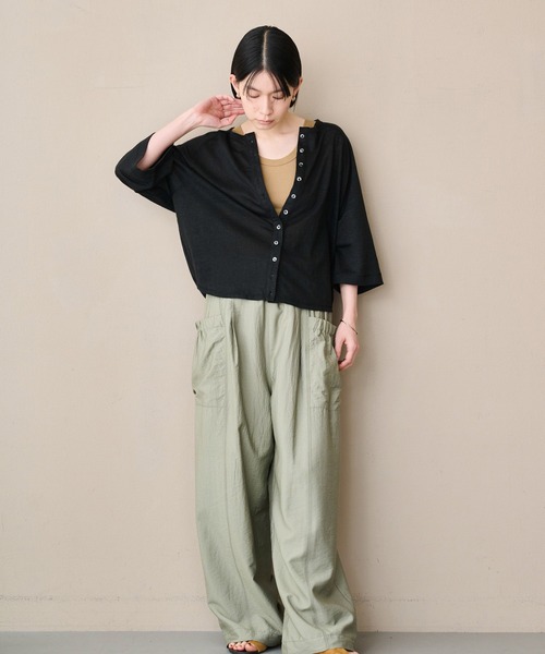 kha:ki(カーキ)の「「KHA:KI / カーキ」リネン11Bカーディガン(Tシャツ/カットソー・レディース・ブラック/オフホワイト/オリーブ/ライトベージュ・1)」の6枚目の写真